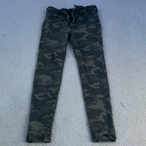 American eagle camo jeggings, size 8